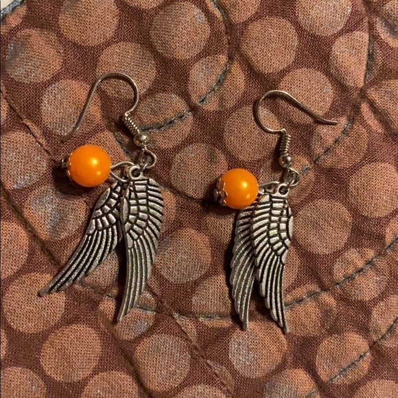 Harry Potter golden snitch Earrings - Picture 3 of 3